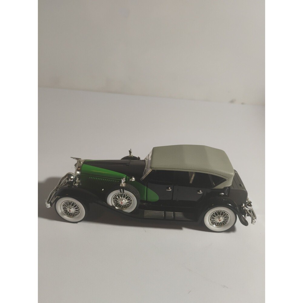 Signature Models National Motor Museum 1934 Duesenberg 1/32 Diecast Green/ Blk